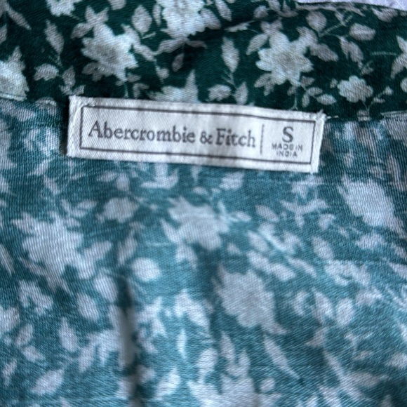 A&F Floral Blouse - Picture 2 of 4
